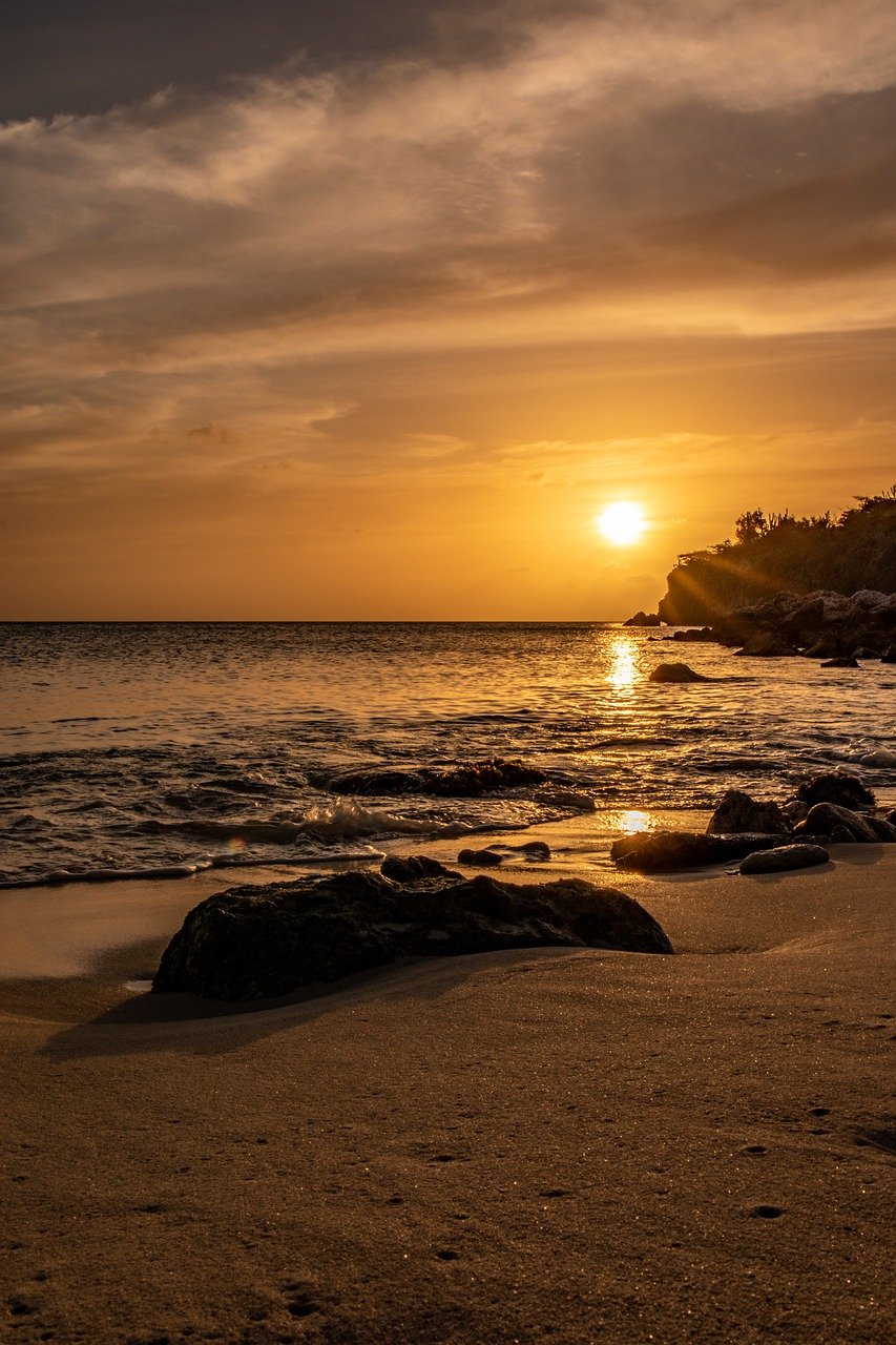 beach-7643443_1280